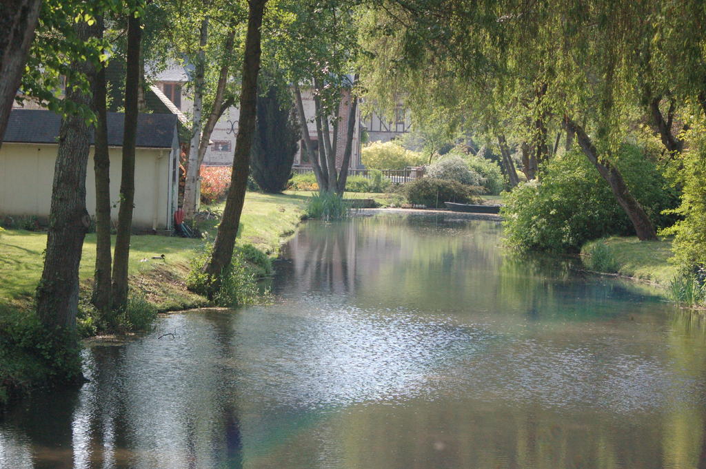 La Chaiserie La Croix-Saint-Leufroy ภายนอก รูปภาพ